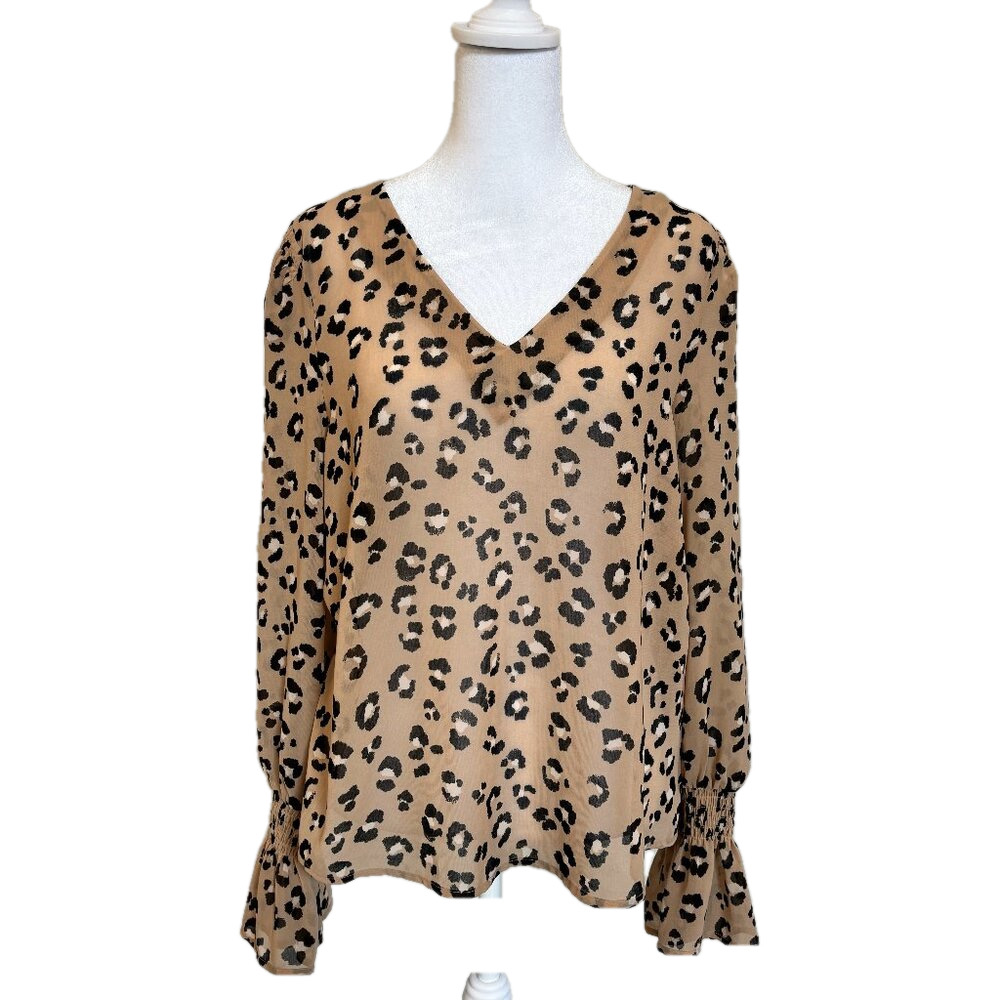 Leopard Print Long sleeve blouse, Sinched ruffled cuff, V neck blouse Size Small